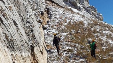 A gauche, l'escarpement de faille du Monte Vettore, apparu après le séisme d'octobre 2016. 