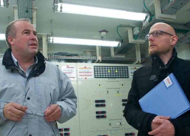Visite par les experts de l’Institut du local “noyau dur” du réacteur à haut flux (RHF) de l’Institut Laue-Langevin (ILL) à Grenoble (Isère)