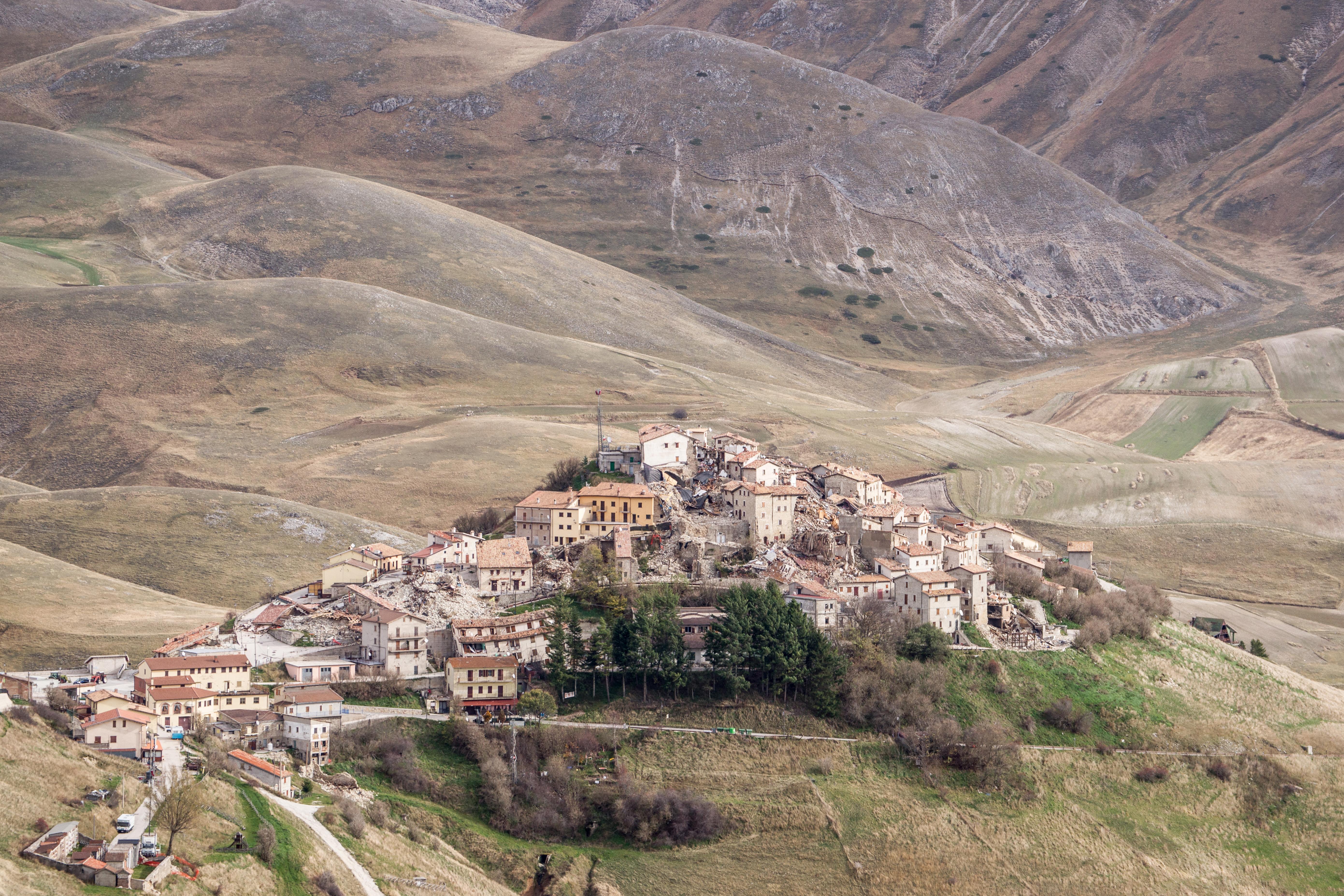 En août 2016, un séisme frappe le village de Castelluccio, près d’Amatrice, en Italie. 